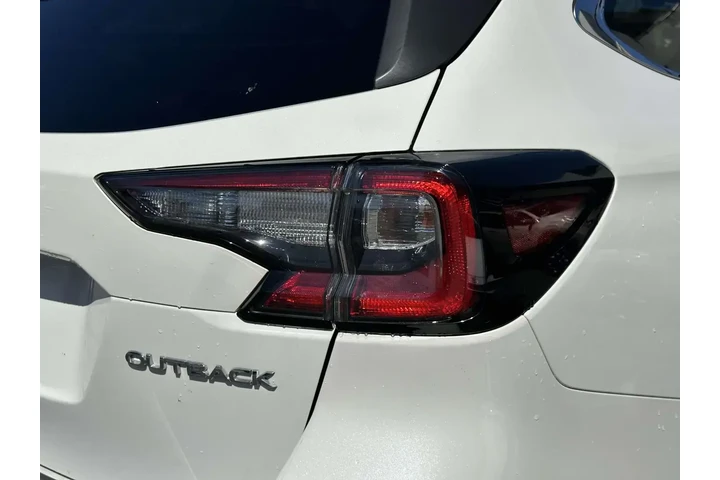 $24755 : Subaru Outback 2022 AWD Prem image 10