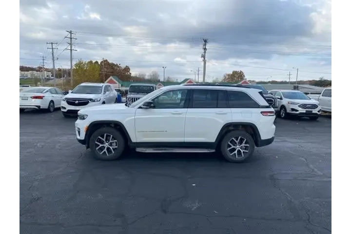 $37777 : Jeep Grand Cherokee 2025 4x4 image 2