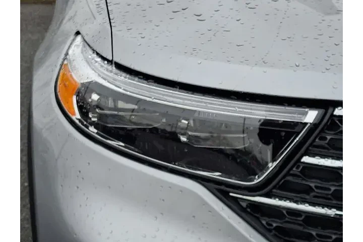 $25697 : Ford Explorer 2021 AWD XLT 4 image 9