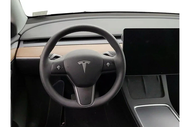 $37998 : Tesla Model Y 2024 AWD Long image 10