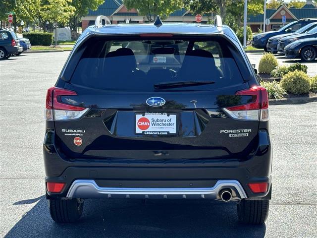 $40214 : PRE-OWNED 2024 SUBARU FORESTER image 3