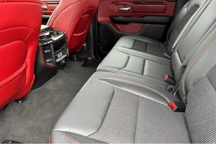 $37963 : Ram 1500 2022 4x4 Rebel 4dr image 6