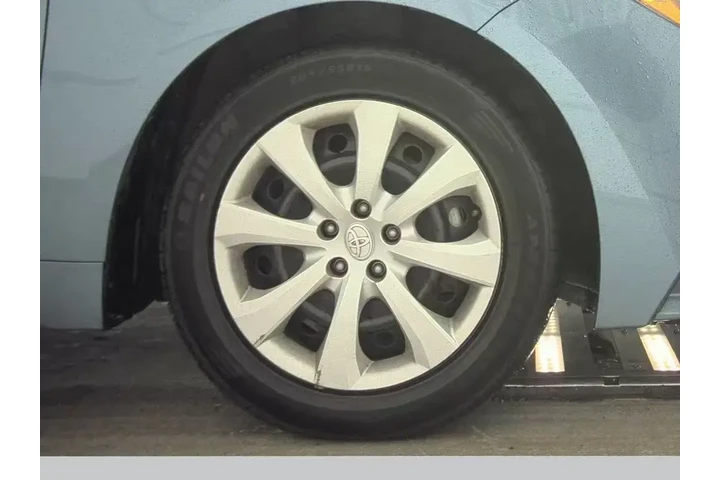 $18289 : Toyota Corolla 2023 LE 4dr S image 6