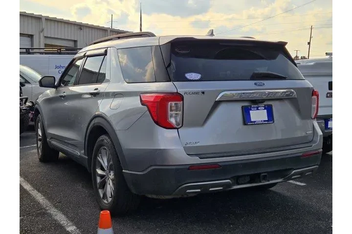 $20933 : Ford Explorer 2020 XLT 4dr S image 2