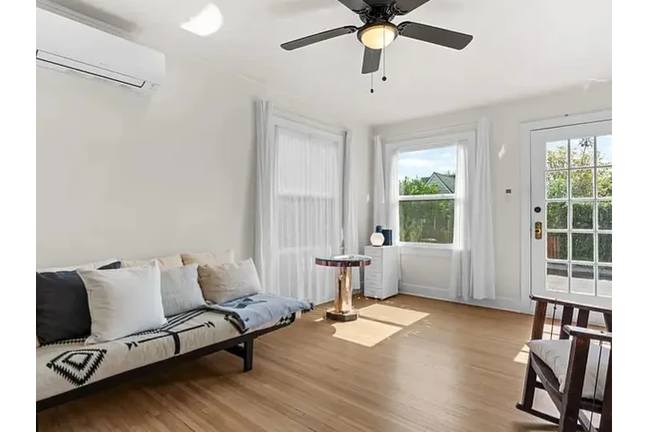 $800 : PROPERTY FOR RENTALS image 4
