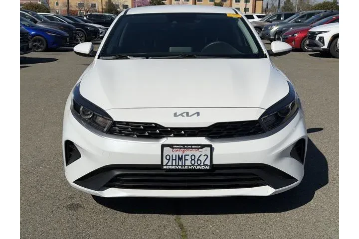 $18991 : Kia Forte 2023 LXS 4dr Sedan image 2
