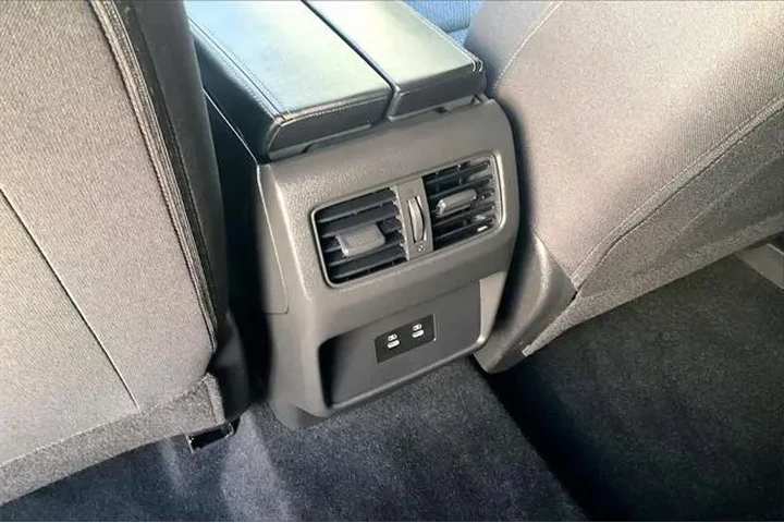 $23991 : Nissan Rogue 2024 SV 4dr Cro image 10