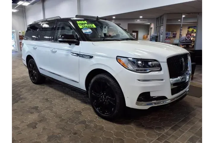 $93995 : Lincoln Navigator 2024 4x4 B image 1