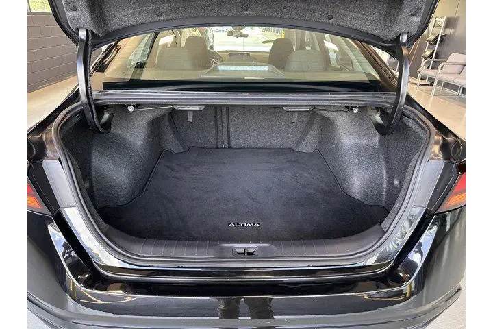 $18295 : Nissan Altima 2021 AWD 2.5 S image 10