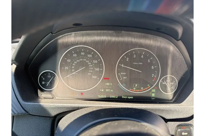 $3500 : BMW 3 Series 2014 320i 4dr S image 8