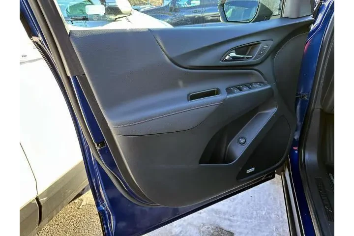 $22999 : Chevrolet Equinox 2023 4x4 R image 8