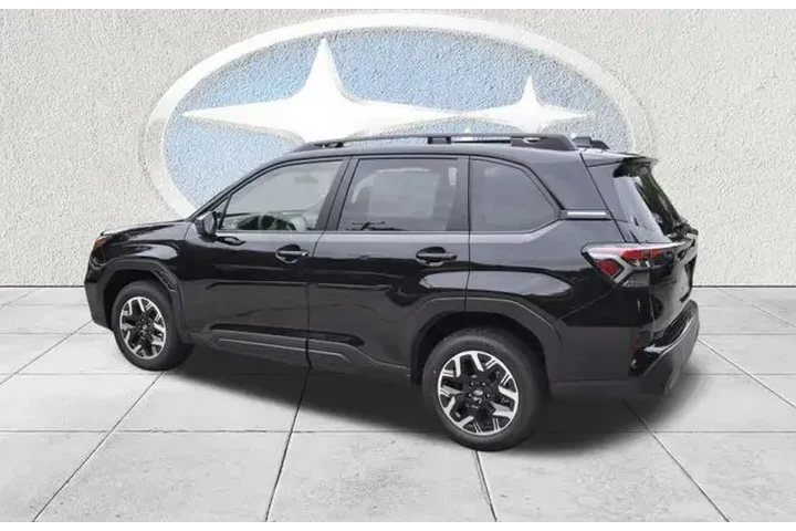 $30990 : Subaru Forester 2025 AWD Pre image 6