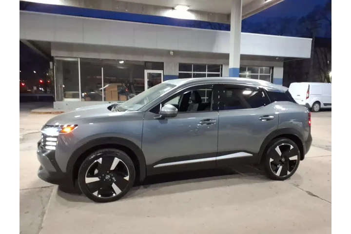 $24823 : Nissan Kicks 2025 AWD SR 4dr image 6