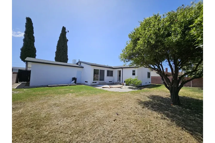 $1450 : Anaheim - 3 bed 2 Bath image 9