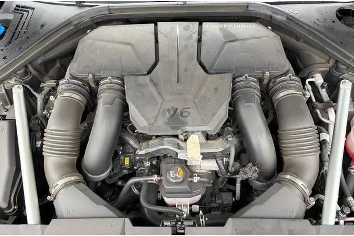 $60 : Genesis GV70 2024 AWD 3.5T S image 8
