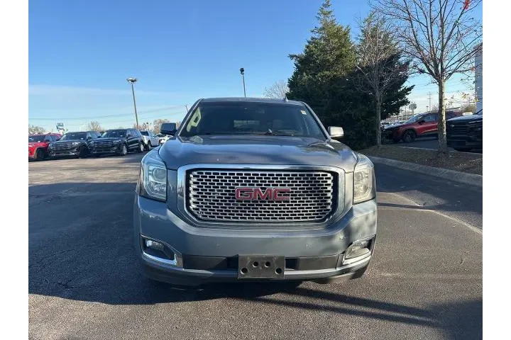 $16942 : GMC Yukon XL 2016 4x4 Denali image 2