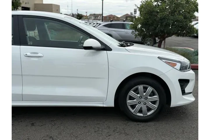 $13995 : Kia Rio 2021 LX 4dr Sedan image 9