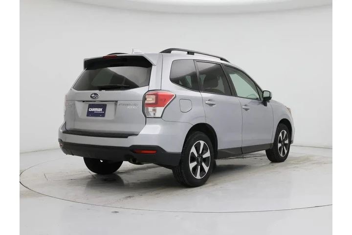 $18998 : Subaru Forester 2017 AWD 2.5 image 8