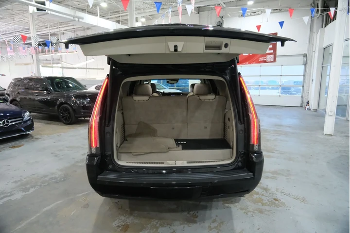 $26465 : 2016 CADILLAC Escalade Luxury image 10