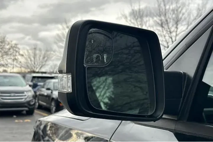 $28995 : Ram 1500 2022 4x4 Lone Star image 10