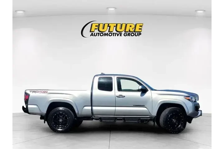 $29997 : Toyota Tacoma 2017 4x4 TRD O image 3