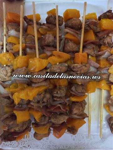 Bocadillos y canapés image 9