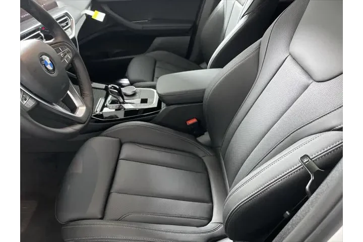 $33943 : BMW X3 2022 AWD xDrive30i 4d image 9