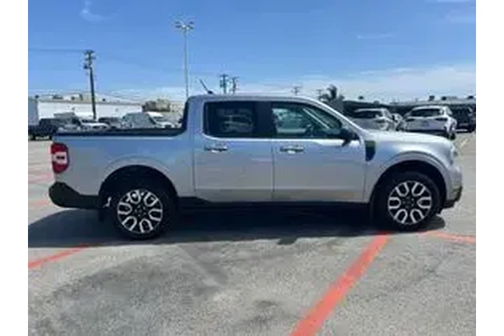 $28950 : Ford Maverick 2024 Lariat 4d image 4