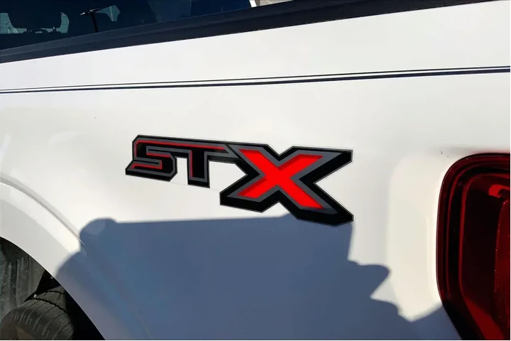 $34532 : Ford F-150 2023 4x2 XL 4dr S image 10