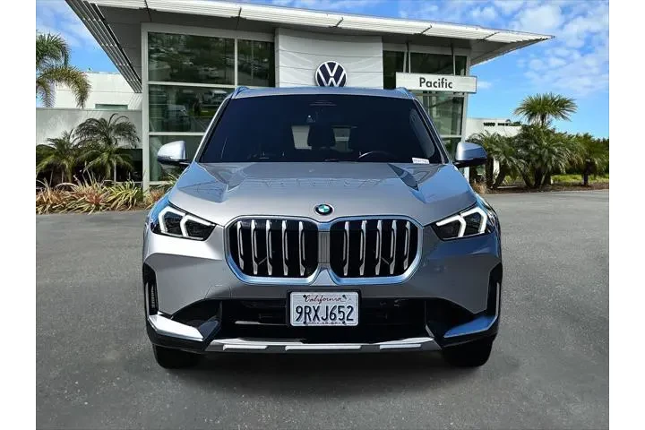 $30986 : BMW X1 2024 AWD xDrive28i 4d image 2