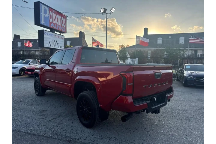 2024 Tacoma TRD Sport Double image 4