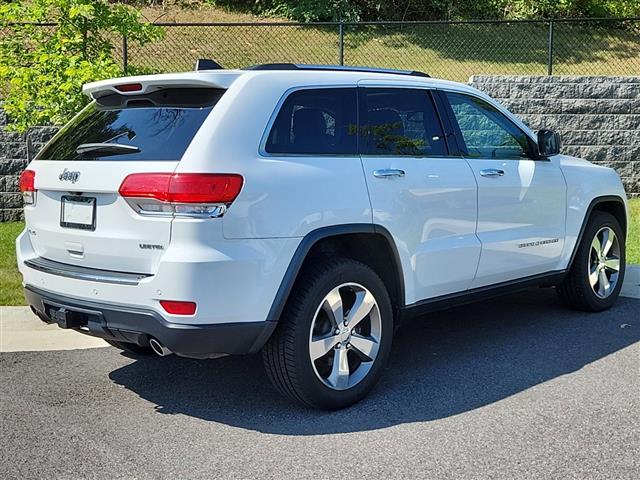 $19986 : 2016 Grand Cherokee Limited image 2