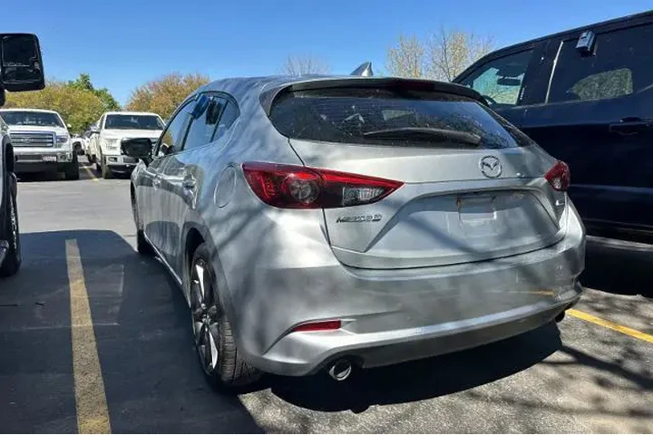 $21995 : Mazda Mazda3 2018 Grand Tour image 6