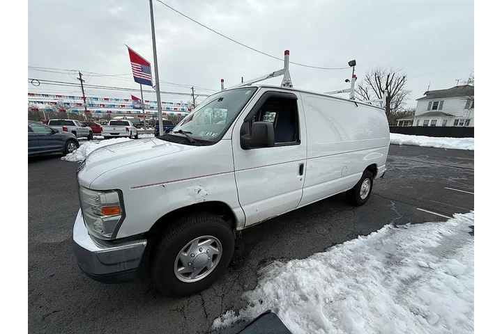 $3800 : 2012 Econoline E-250 image 3