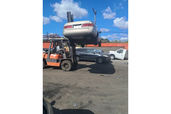 Autos para rastro Hiakeah image 1