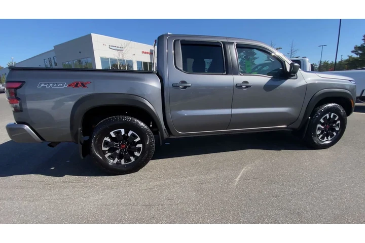 $38591 : Nissan Frontier 2024 4x4 PRO image 3