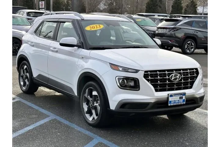 $16999 : Hyundai VENUE 2023 SEL 4dr C image 5