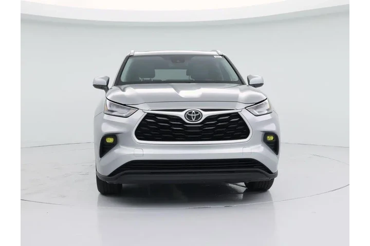 $26998 : Toyota Highlander 2021 XLE 4 image 5