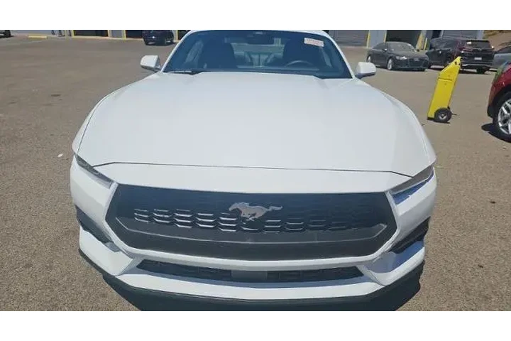 $34950 : Ford Mustang 2025 EcoBoost P image 2