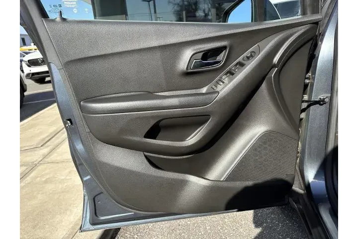 $17999 : Chevrolet Trax 2022 AWD LT 4 image 8