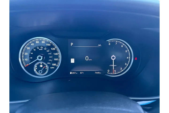 Genesis G70 2025 3.3T Sport image 10