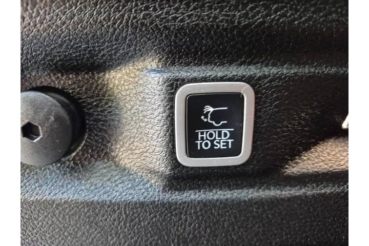 $30000 : Jeep Grand Cherokee L 2022 4 image 9