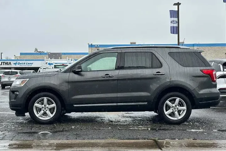 $17936 : Ford Explorer 2018 XLT 4dr S image 6