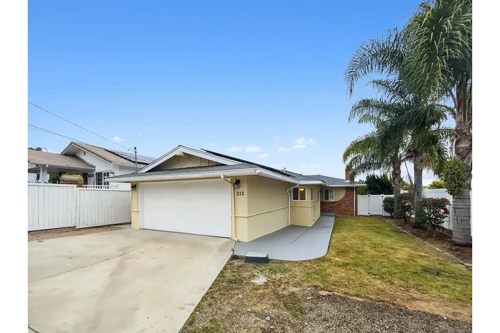 $1469 : Comfortable house for rent image 2