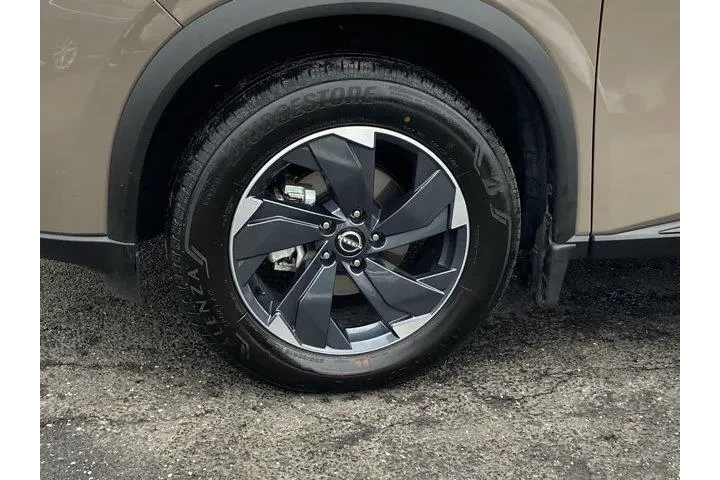 $19300 : Nissan Rogue 2025 AWD SV 4dr image 8