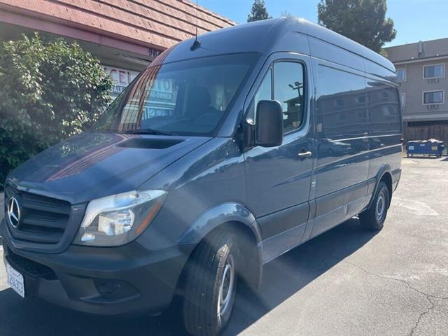 $23950 : 2018 Sprinter 2500 Cargo van image 10