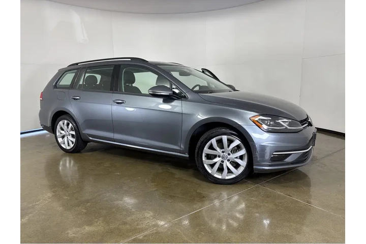 $17598 : 2019 Golf SportWagen SE image 1