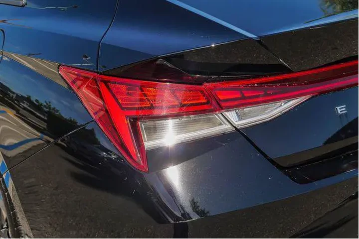 $21000 : Hyundai ELANTRA Hybrid 2023 image 8