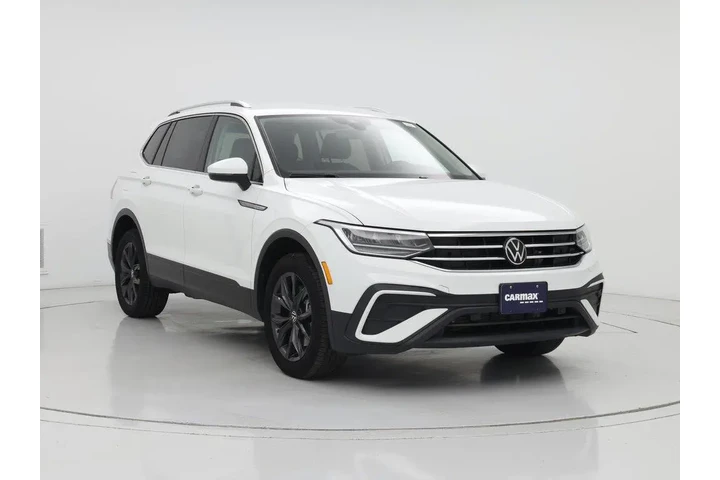 $21998 : Volkswagen Tiguan 2024 SE 4d image 1