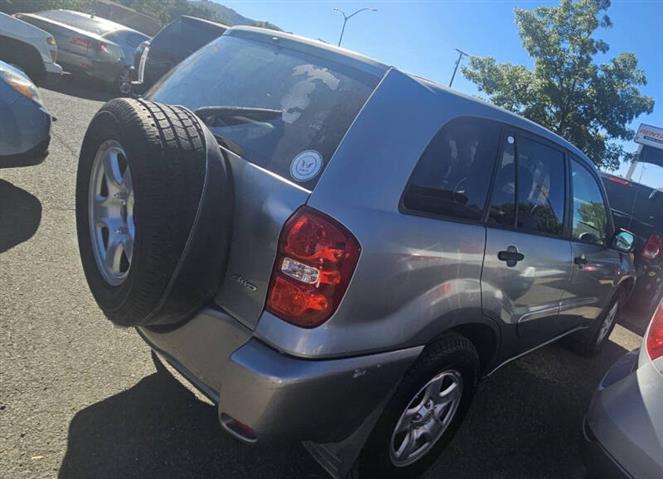 $5995 : 2005 RAV4 image 4